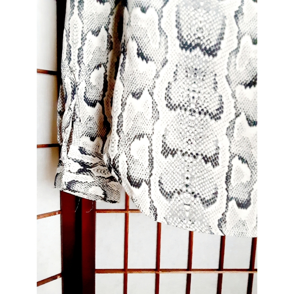 Fylo Python Print Button Down Rollover Sleeve Cre… - image 7